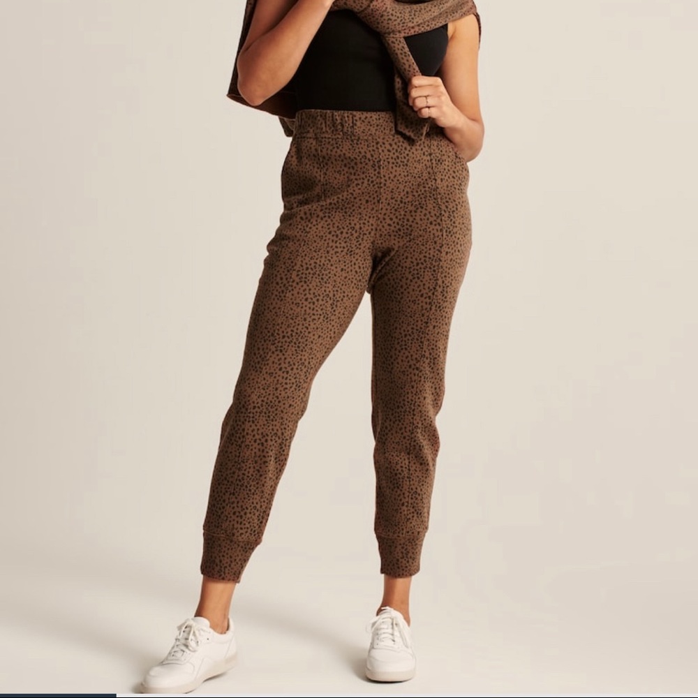 Abercrombie City Joggers - Animal Print